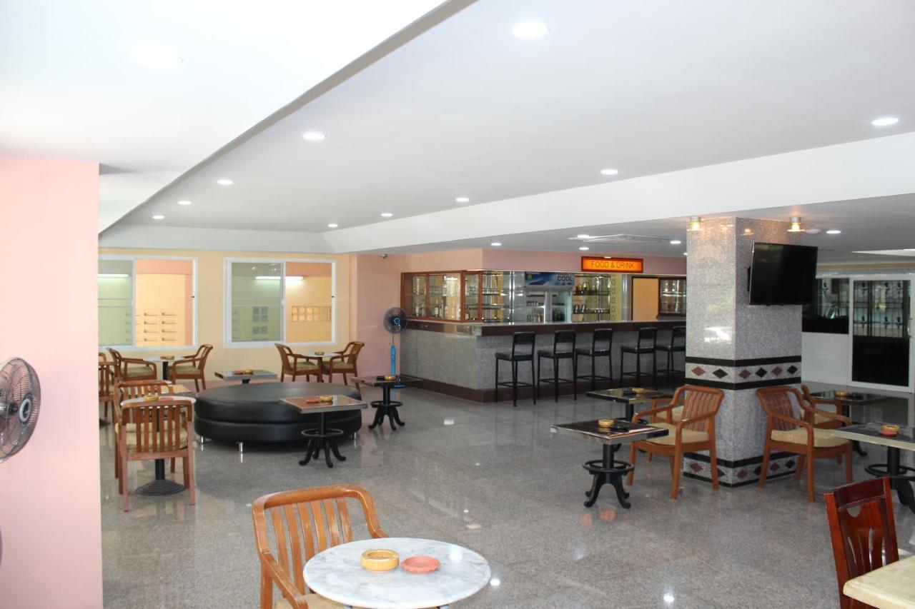A.A. Pattaya Golden Beach Hotel Extérieur photo
